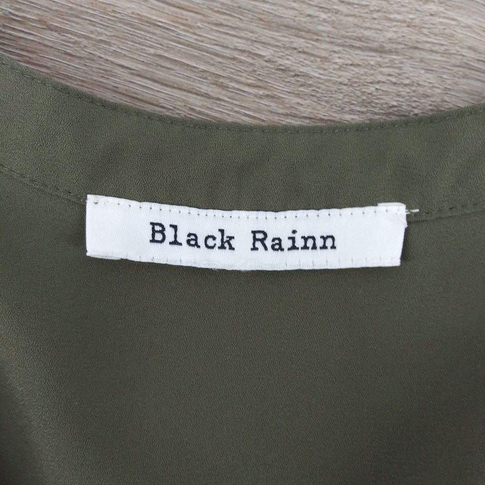 Black Rainn Shirt Women's Green Roll Tab Long Sleeve Button Up - Picture 3 of 8